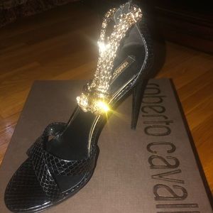 DESIGNER ROBERTO CAVALLI SANDAL HEELS BRAND NEW